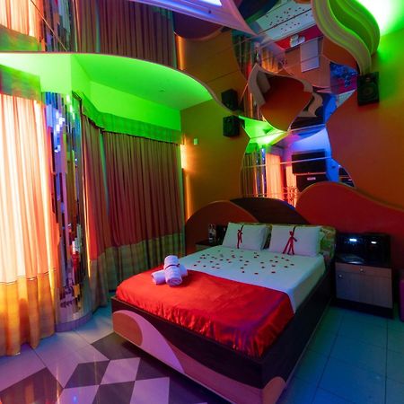 Status Motel - Check In Livre (Adults Only) Serra  Buitenkant foto