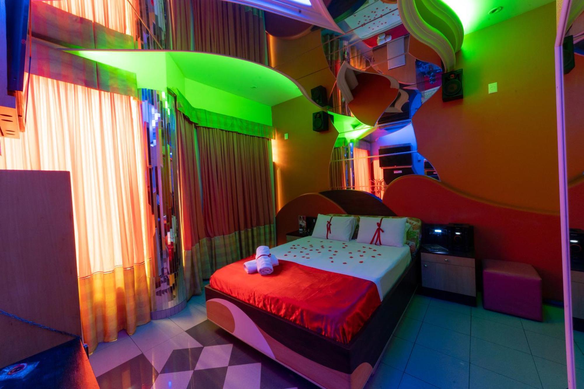 Status Motel - Check In Livre (Adults Only) Serra  Buitenkant foto